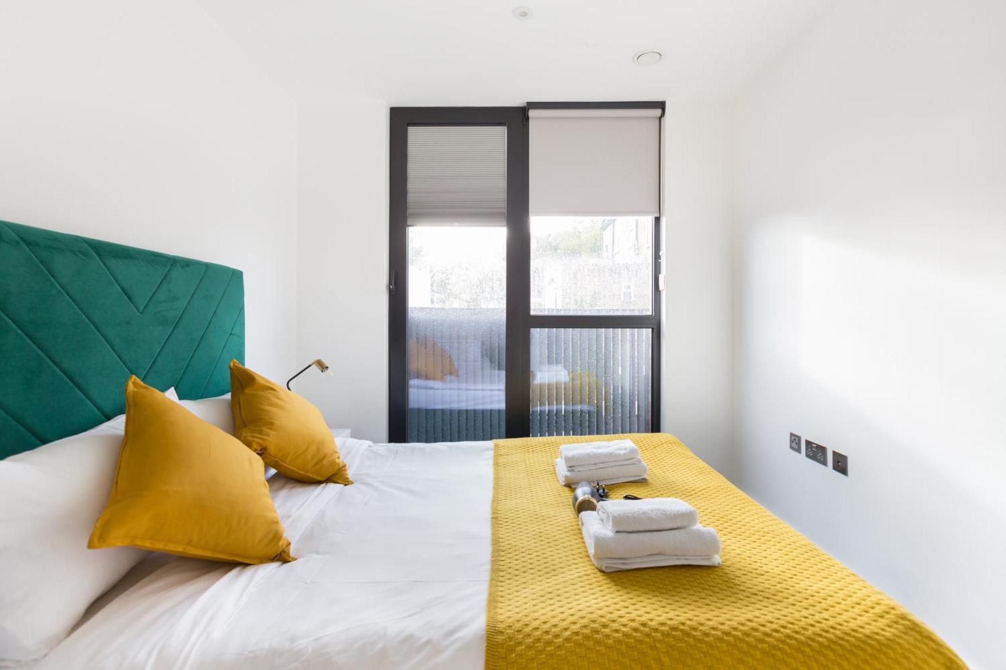 The Vale - Luxury Apartments Лондон Екстериор снимка