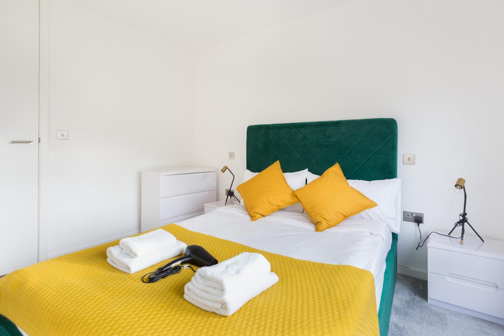 The Vale - Luxury Apartments Лондон Екстериор снимка