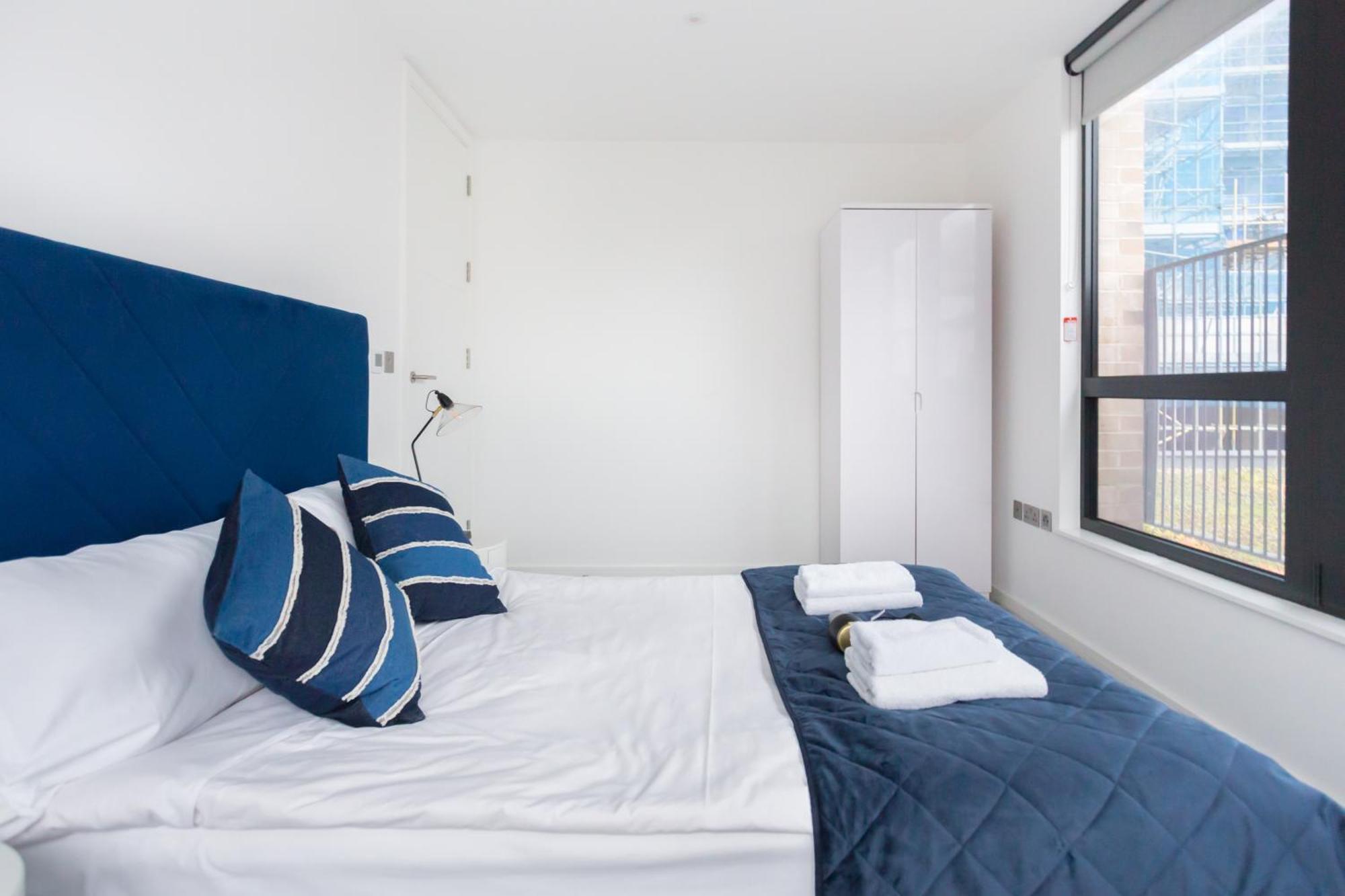 The Vale - Luxury Apartments Лондон Екстериор снимка