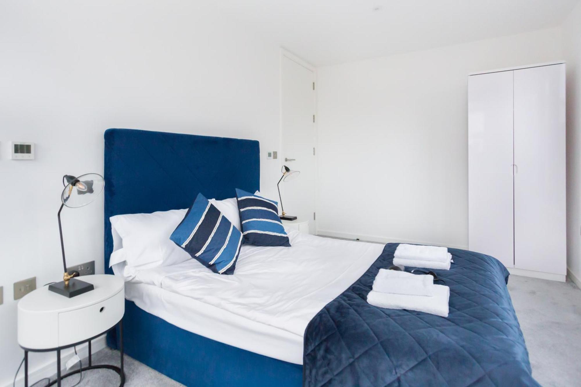 The Vale - Luxury Apartments Лондон Екстериор снимка
