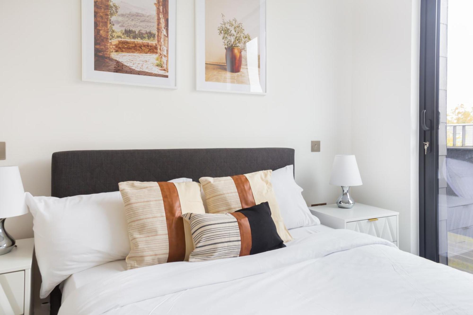 The Vale - Luxury Apartments Лондон Екстериор снимка