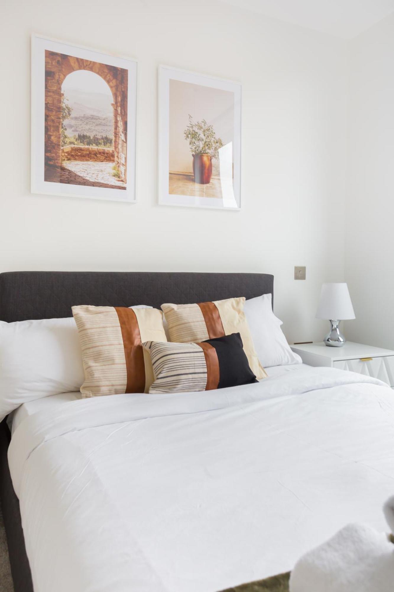 The Vale - Luxury Apartments Лондон Екстериор снимка