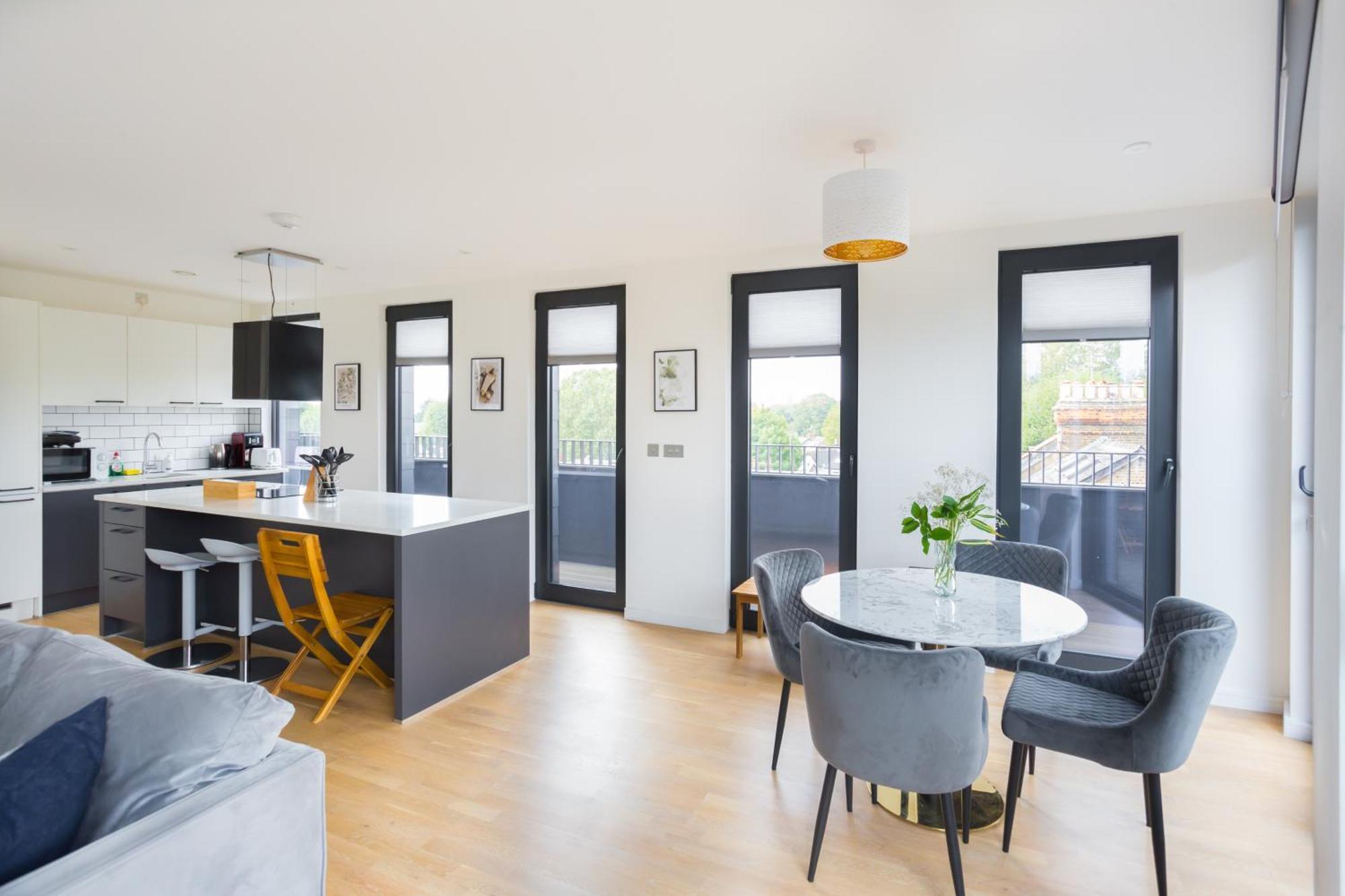 The Vale - Luxury Apartments Лондон Екстериор снимка
