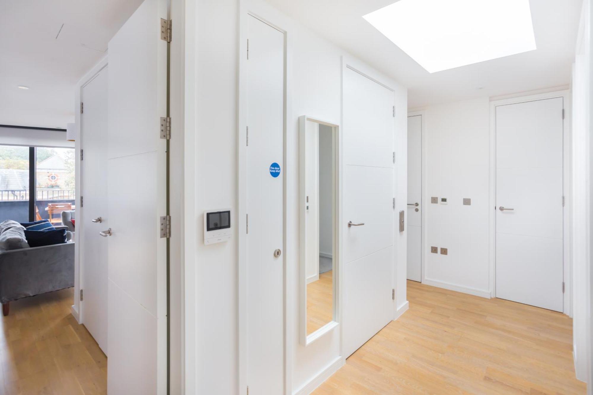The Vale - Luxury Apartments Лондон Екстериор снимка