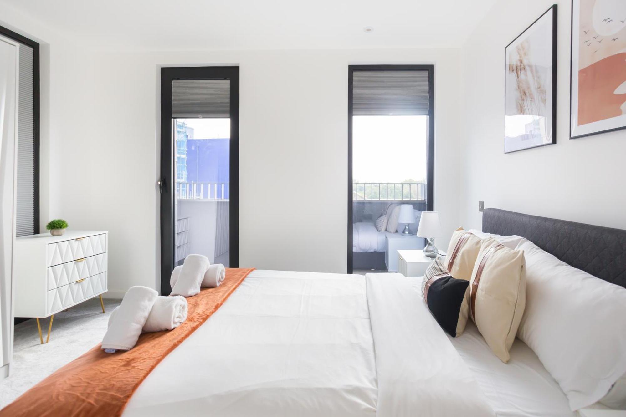 The Vale - Luxury Apartments Лондон Екстериор снимка