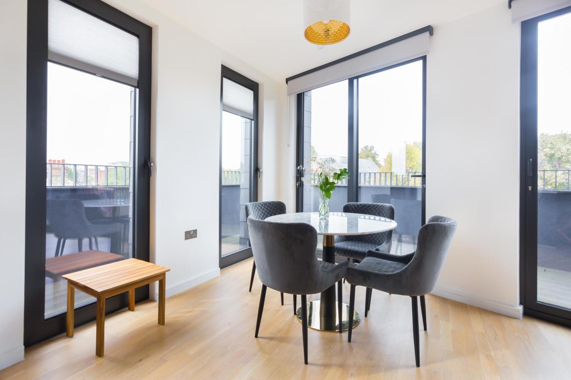 The Vale - Luxury Apartments Лондон Екстериор снимка