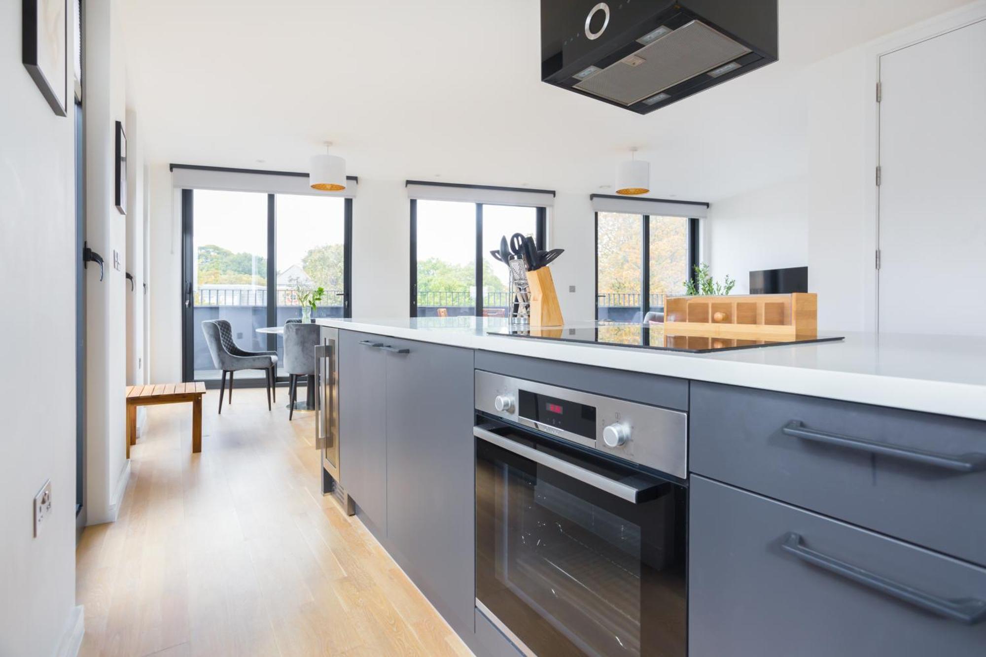 The Vale - Luxury Apartments Лондон Екстериор снимка