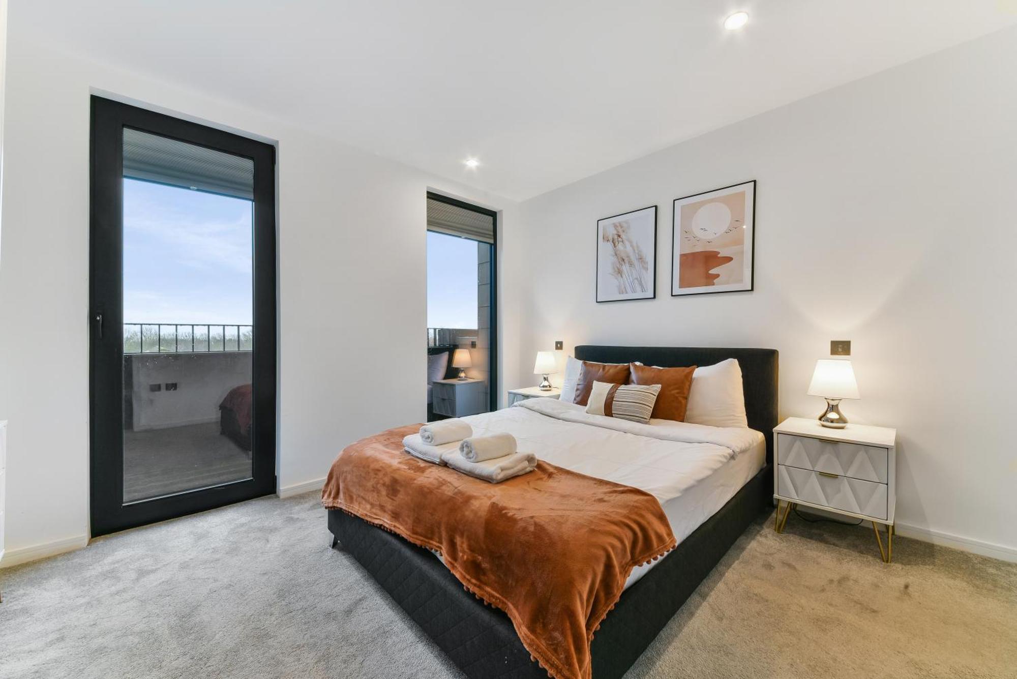 The Vale - Luxury Apartments Лондон Екстериор снимка
